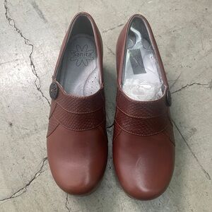 Sanita Clogs Brown Delaney Size 9